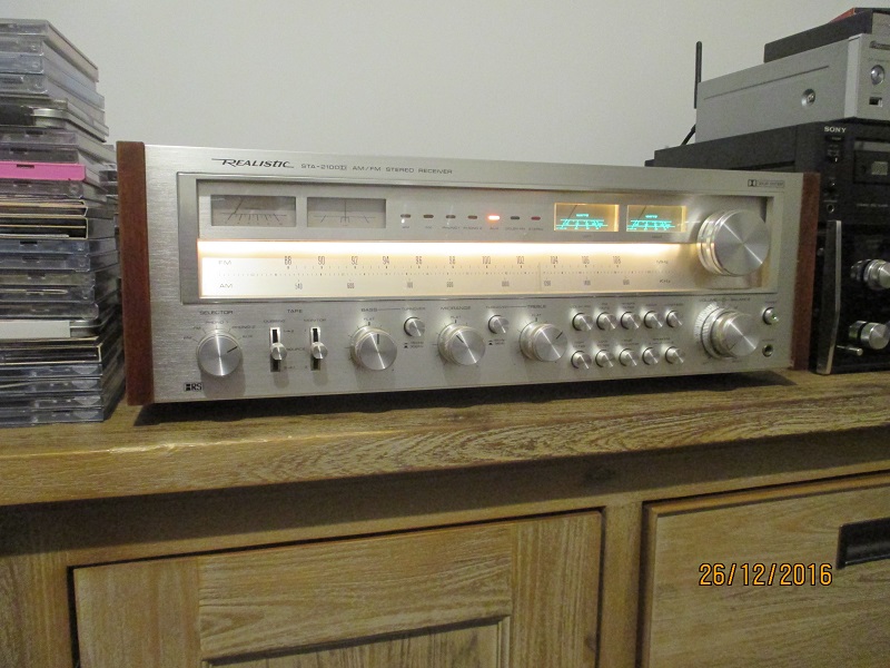 REALISTIC STA2100 (1).JPG