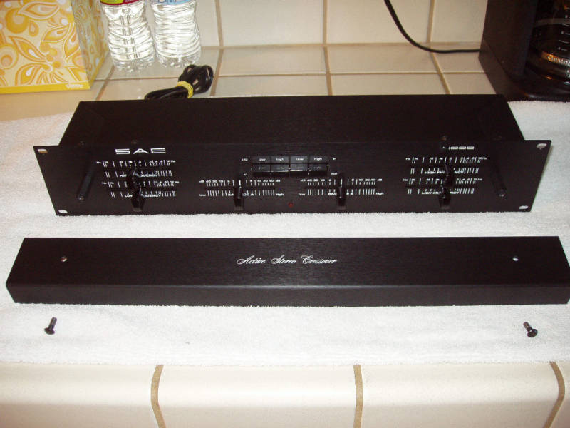 556223SAE400007.jpg