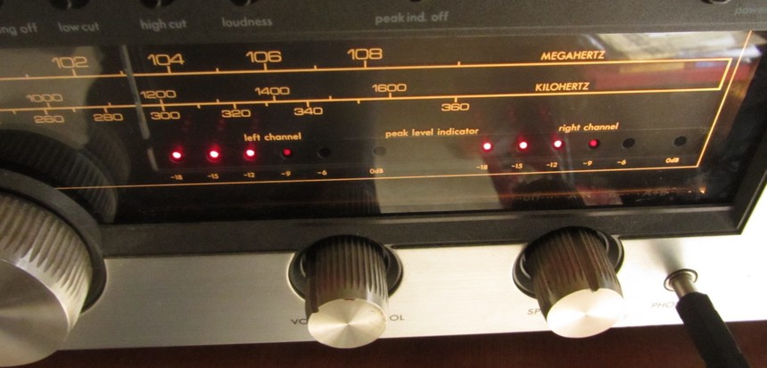 Facade- détails Leds.JPG