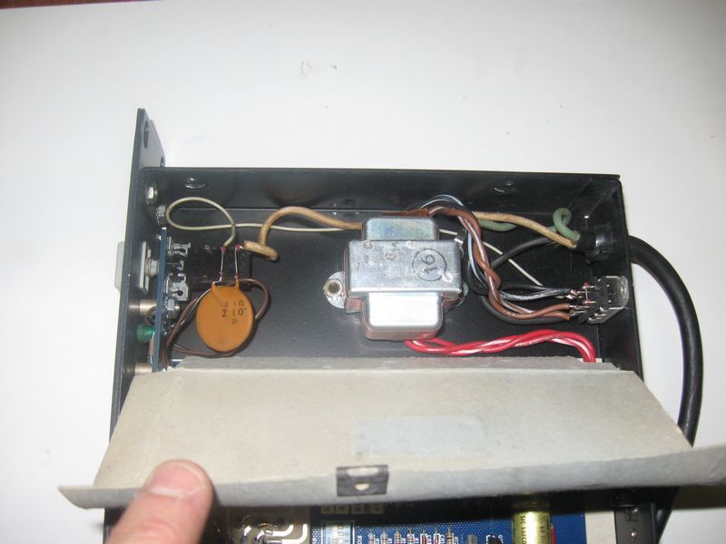 122047JBL8.jpg