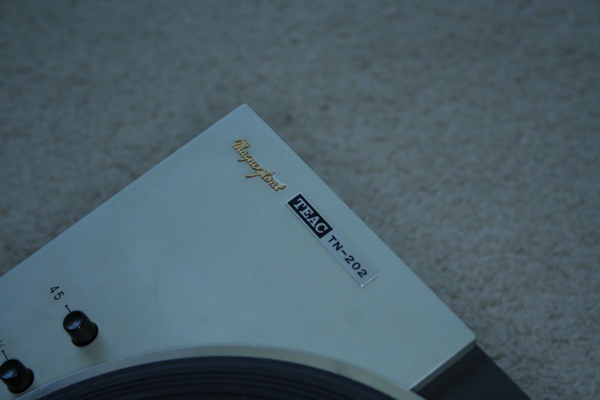 Teac TN-202-00004.jpg